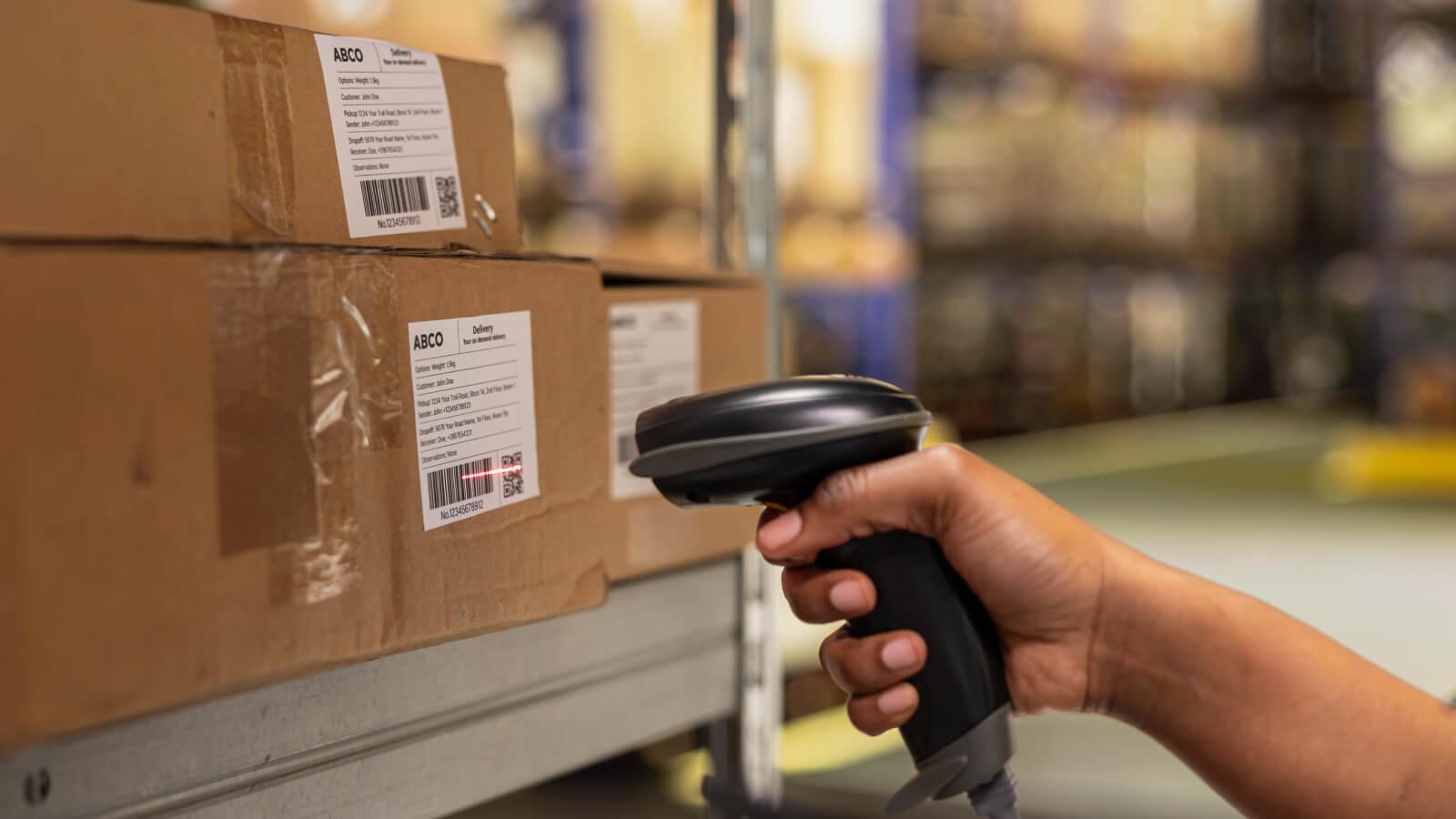 Escaneo de paquetes para automatización de carga